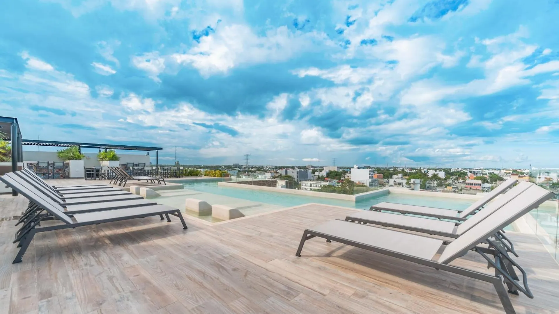 Veranda 213 - 1 Bedroom Rental At Veranto Condos - Pool & Fitness Center Playa del Carmen