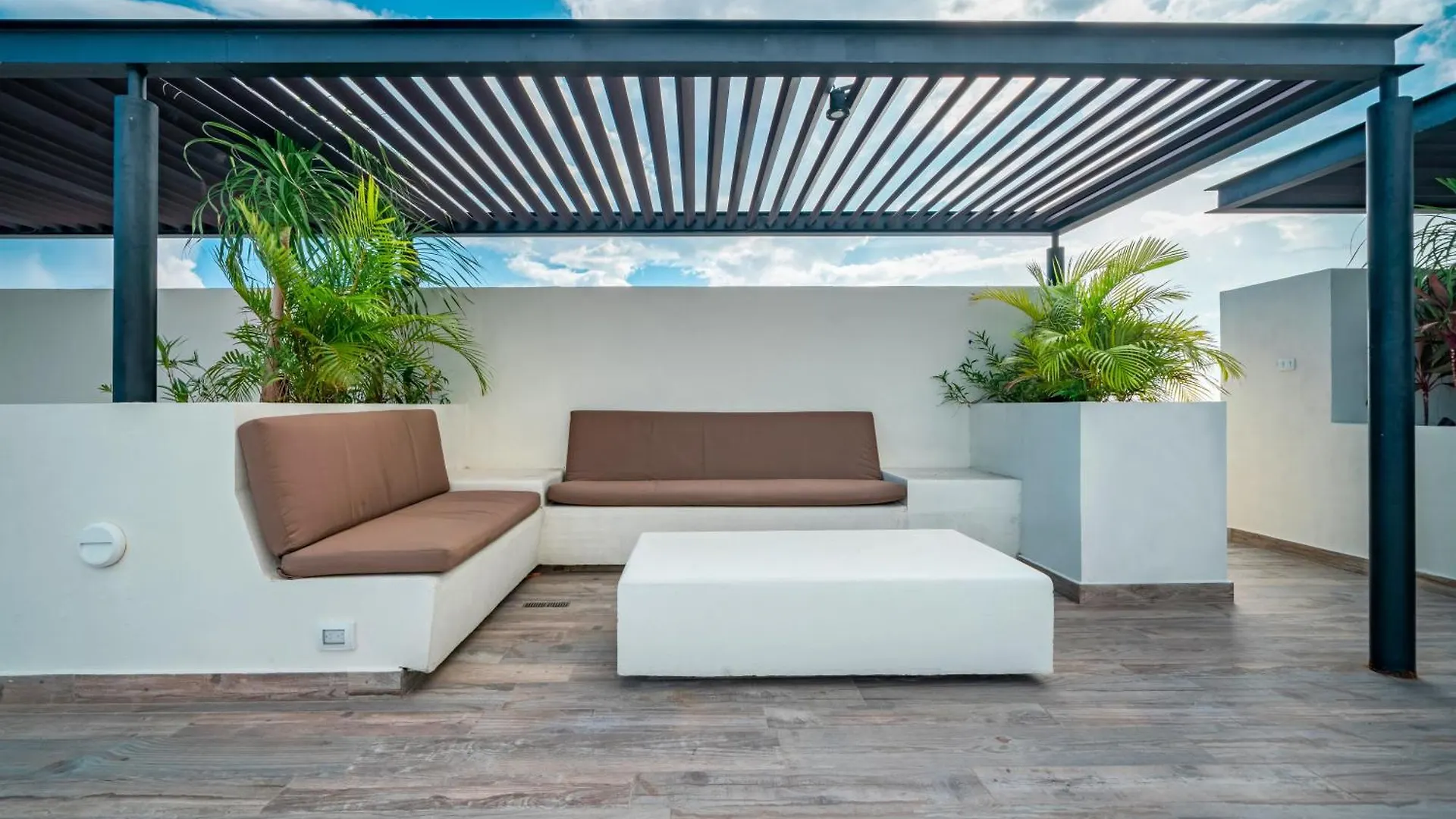 Apartment Veranda 213 - 1 Bedroom Rental At Veranto Condos - Pool & Fitness Center Playa del Carmen Mexico
