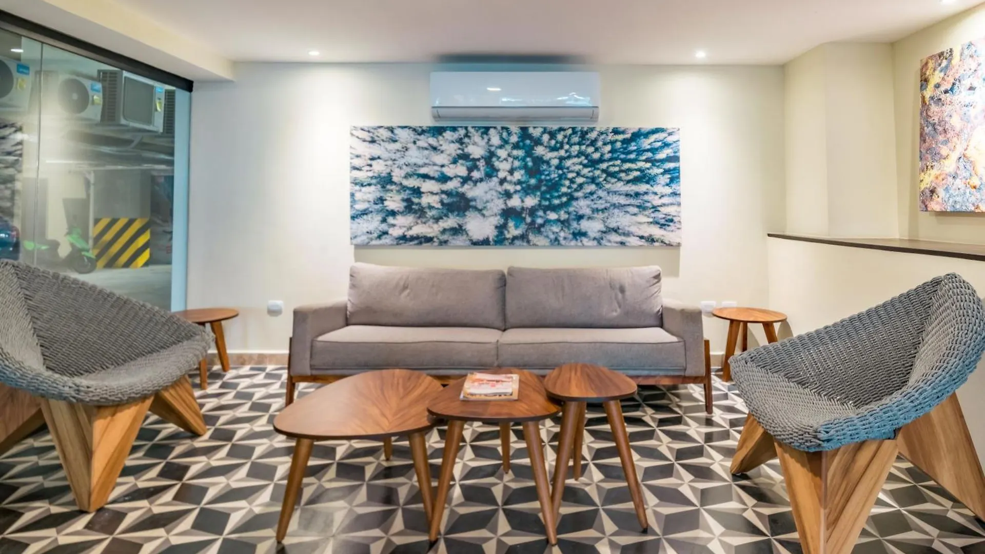 Veranda 213 - 1 Bedroom Rental At Veranto Condos - Pool & Fitness Center Playa del Carmen Mexico