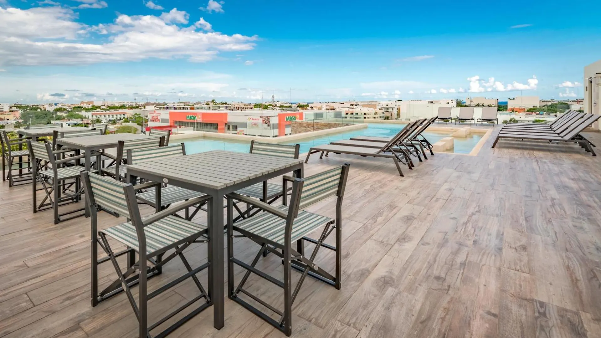 Veranda 213 - 1 Bedroom Rental At Veranto Condos - Pool & Fitness Center Playa del Carmen